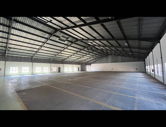 925M² WAREHOUSE TO LET IN WALTLOO